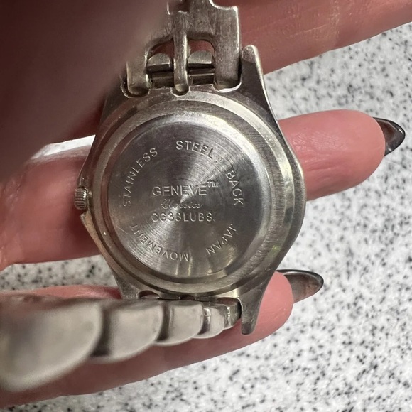Ladies watch. By Geneva - Picture 2 of 3